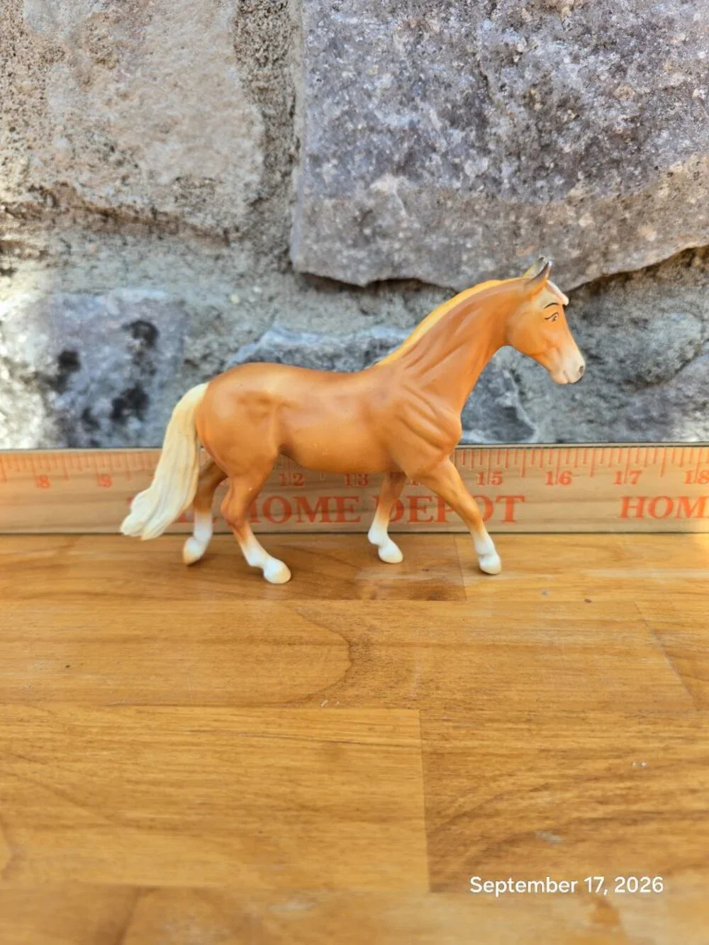 Breyer Spirit Riding Free Chica Linda (9235) 1:24 Paddock Pal / Little Bit Scale